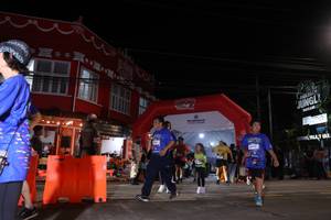 BIB: 3970
                            <button type="button" onclick="openModal(26262527)" class="btn btn-primary btn-sm float-right btn-popup" data-toggle="modal" data-target=".modal-high-quality">
                        <i class="fas fa-shopping-cart"></i> Add to Cart
                    </button>
                                            <button type="button" onclick="isThisMe(26262527, true)" class="btn btn-success btn-sm float-right btn-popup btn-isme hidden" data-toggle="tooltip" data-placement="bottom" title="นี่คือรูปของคุณใช่ไหม คลิกที่นี่เพื่อเอาเข้าอัลบั้ม">
                        <i class="fas fa-plus"></i> Add to album
                    </button>
                    <button type="button" onclick="isThisMe(26262527, false)" class="btn btn-warning btn-sm float-right btn-popup btn-isnotme hidden">
                        <i class="fas fa-ban"></i> Remove from album
                    </button>